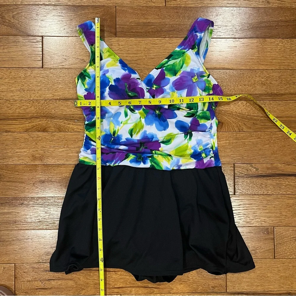 Suddenly Slim By Catalina  One Piece Tropical Floral Skirted Swimsuit Size M